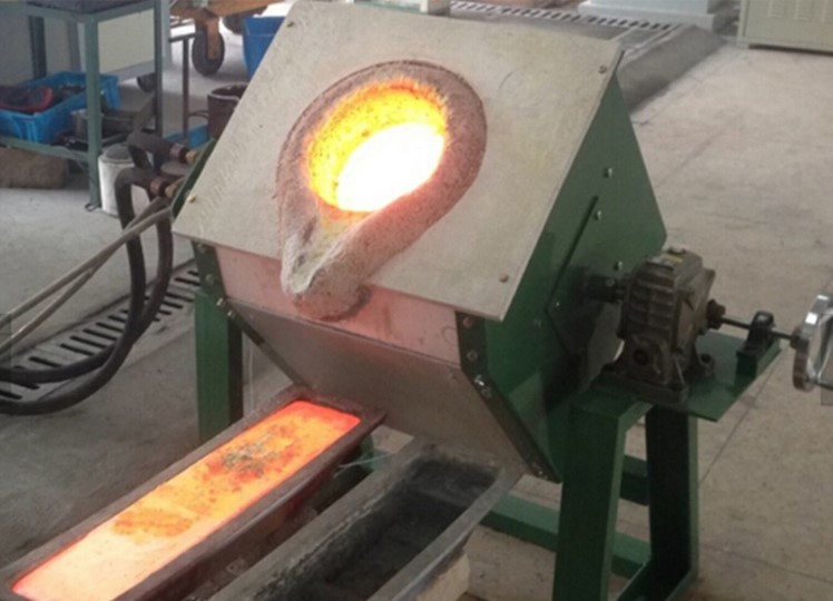 Small metal melting furnace