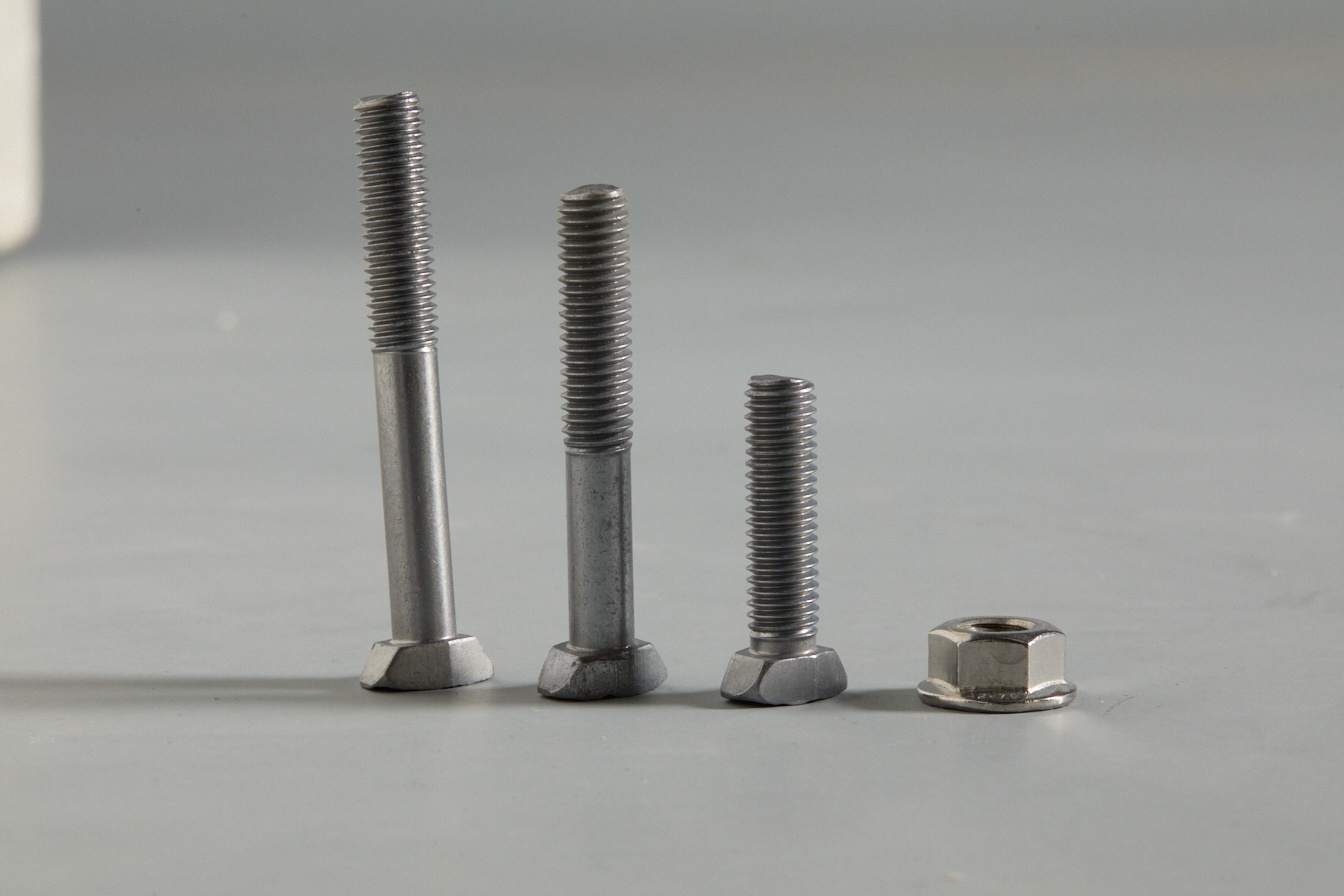 T-shaped dovetail bolt
