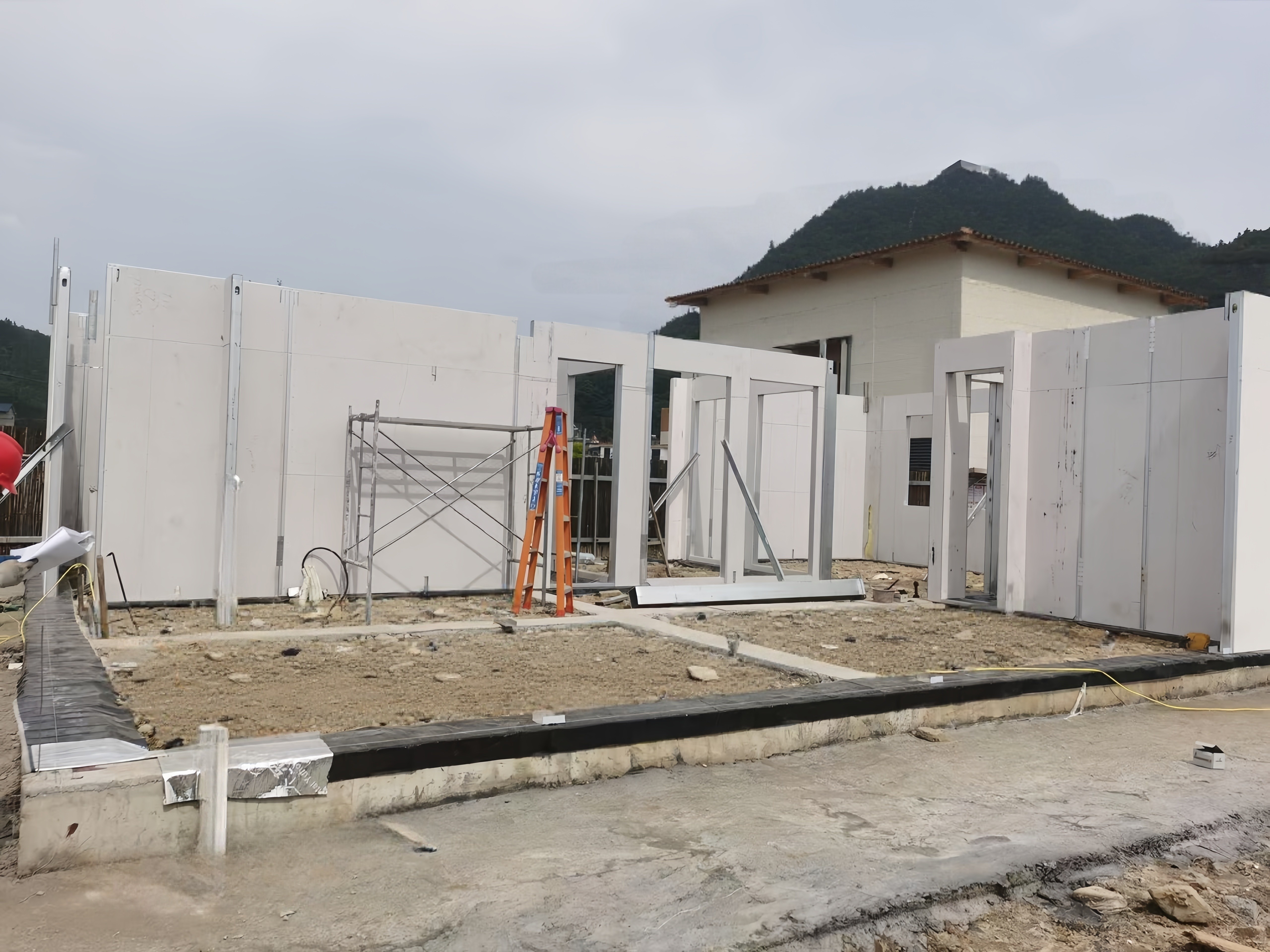 Construction Process of Modular Walls