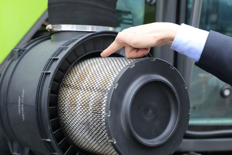 What are the functions of construction machinery filter elements?