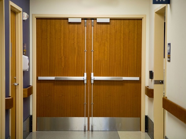 Emergency/Fireproof Doors