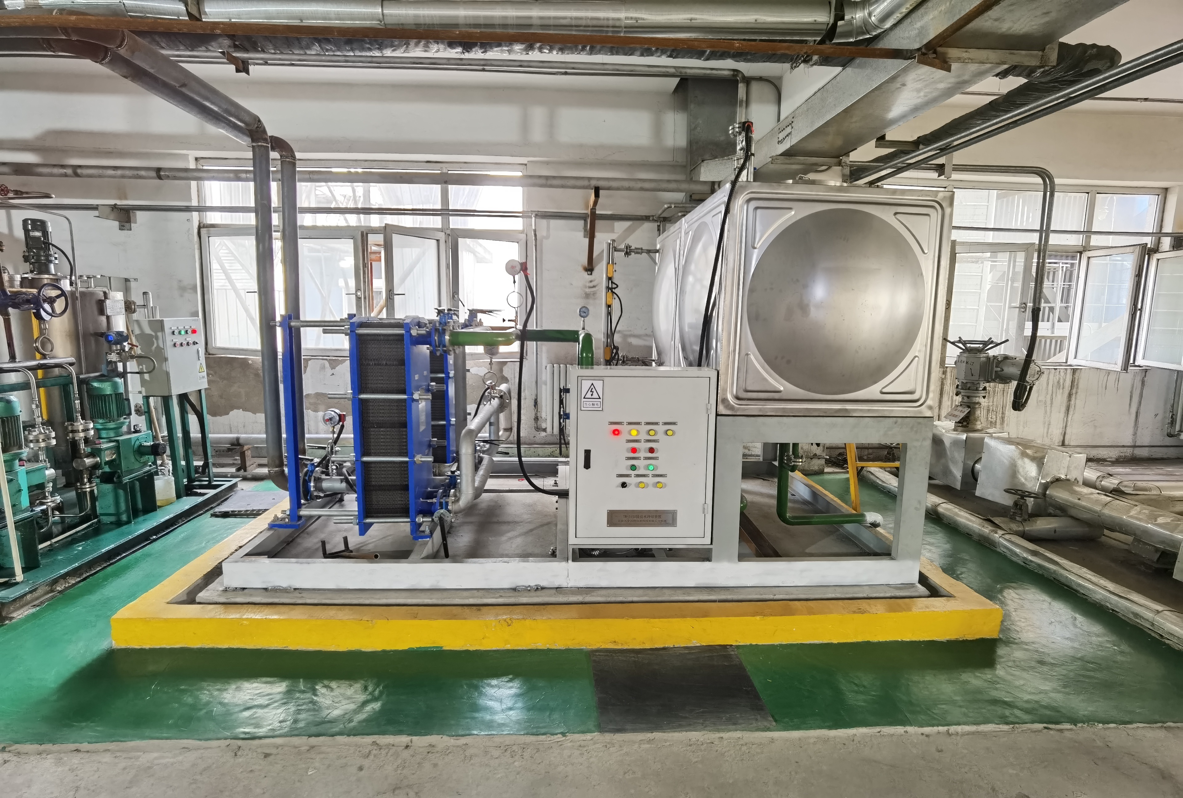 TW -3150系列除鹽水冷卻裝置