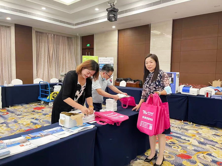 企業風采14