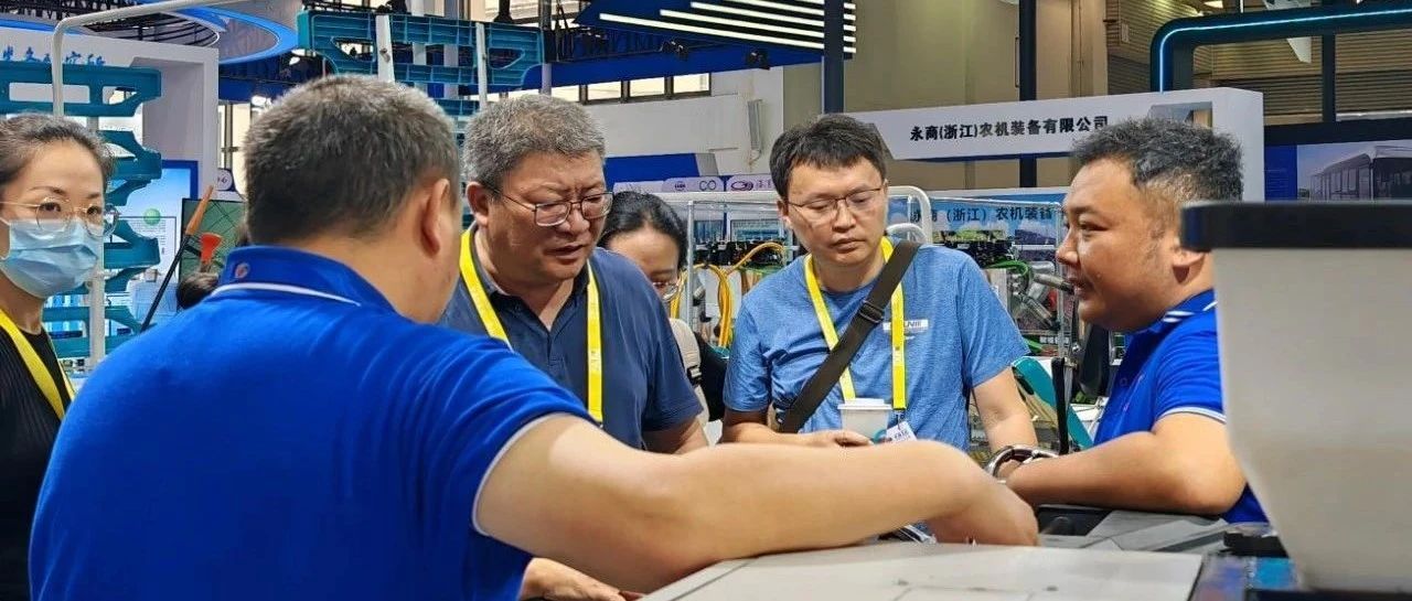 关于玉溪市工信局、玉溪烟草专班主任、江川区区委领导及玉溪日报社参观视察我公司在南博会展馆的报告