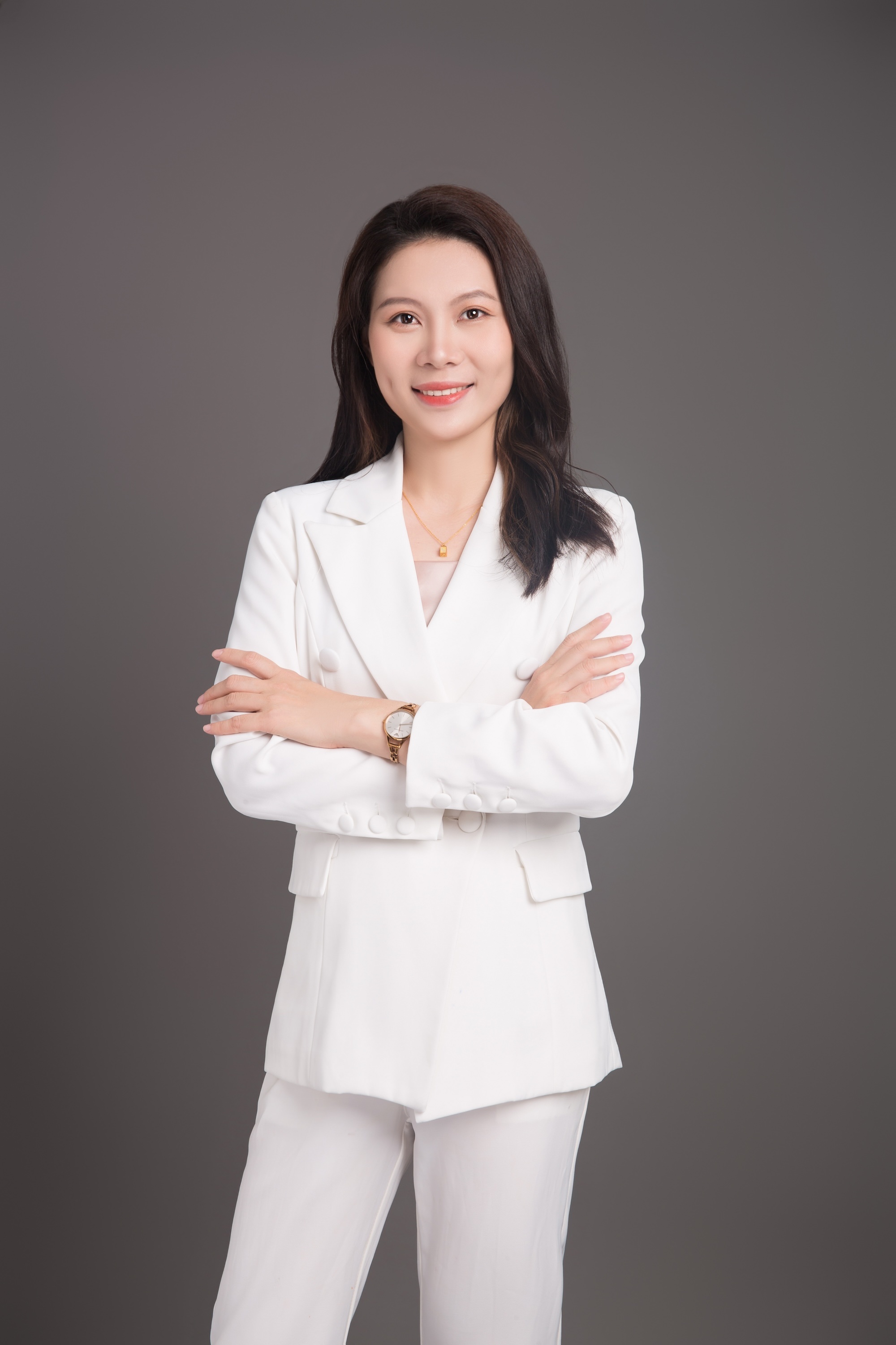 何水红