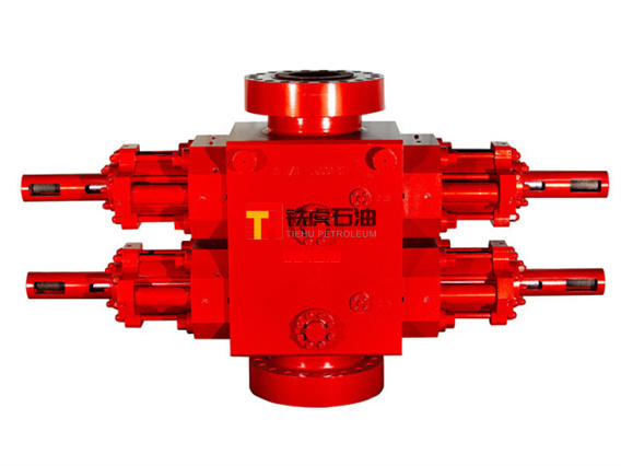 UM type double ram blowout preventer