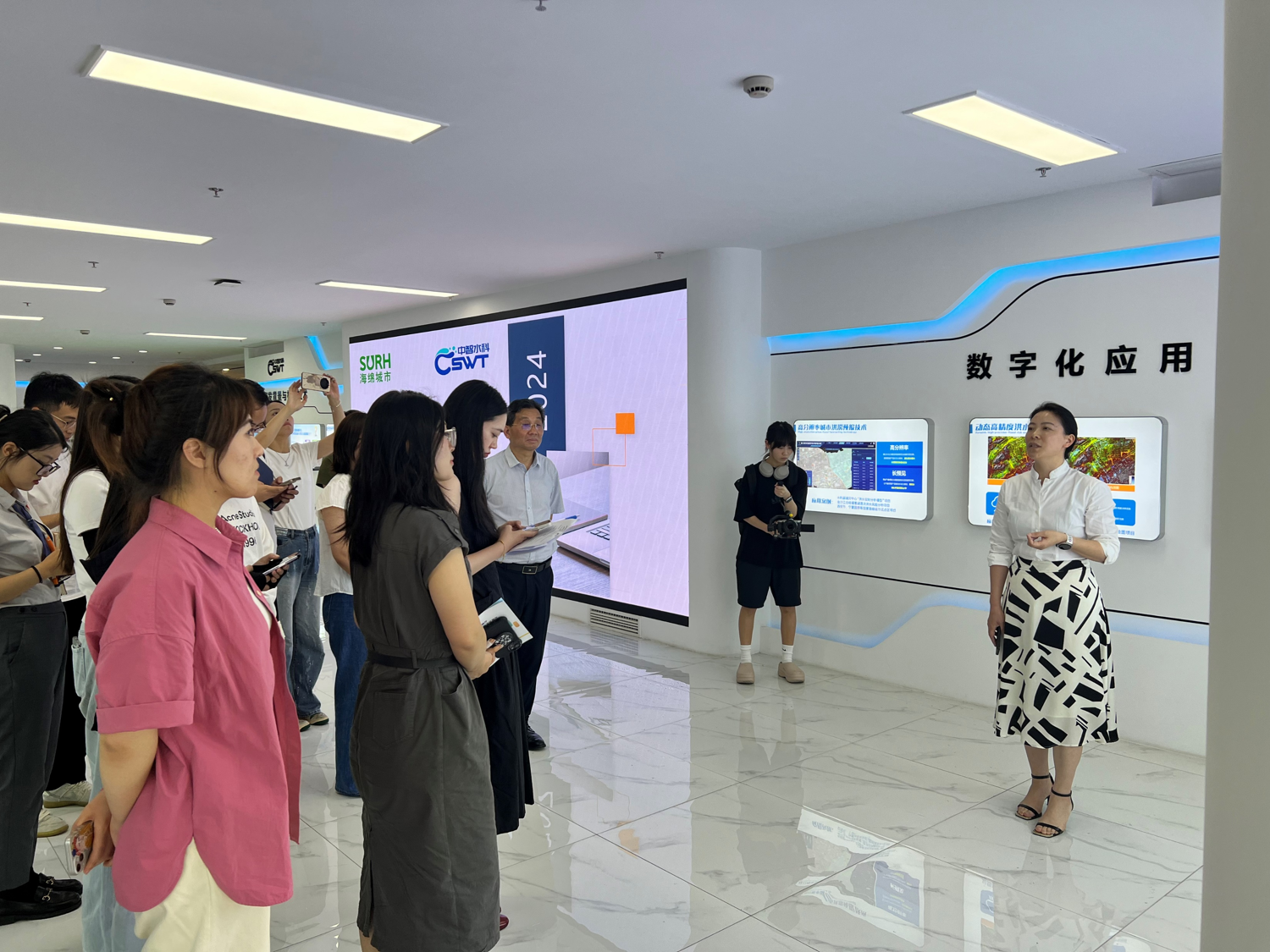 市/区宣传部领导莅临我司考察指导