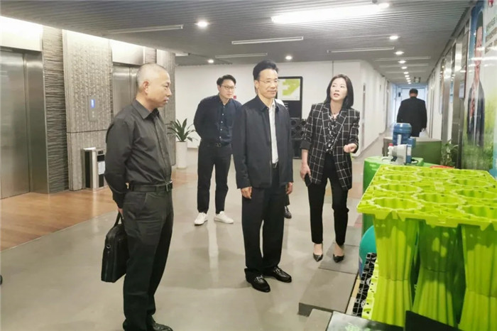 三服务，在行动！王建康主委一行调研海绵城市建设