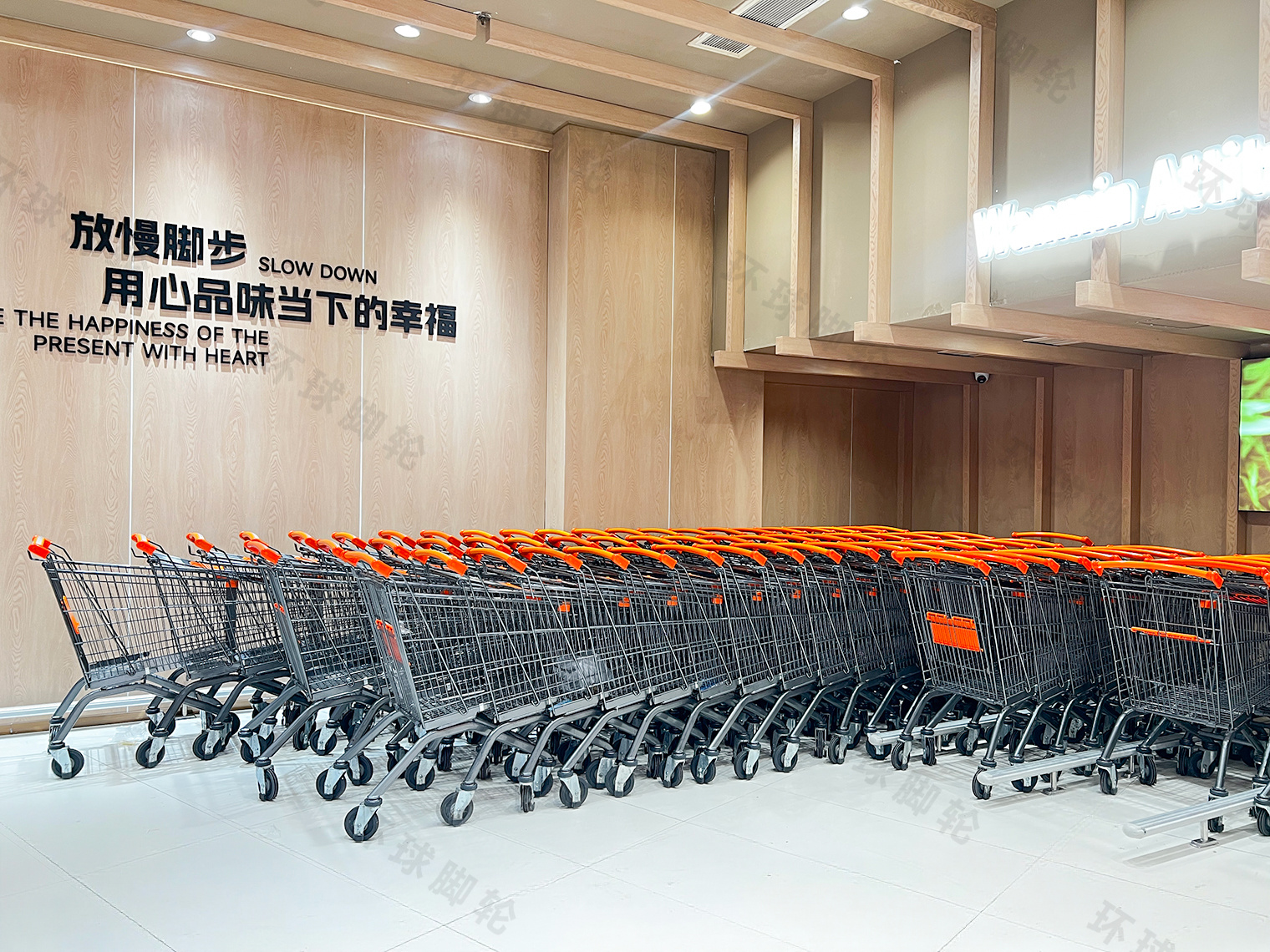 Customer feedback case on shopping cart casters from a certain chain supermarket