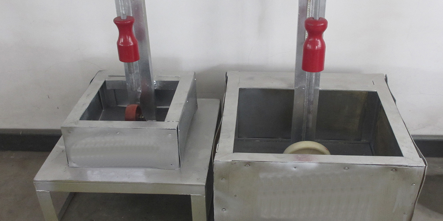 Freezing impact testing machine