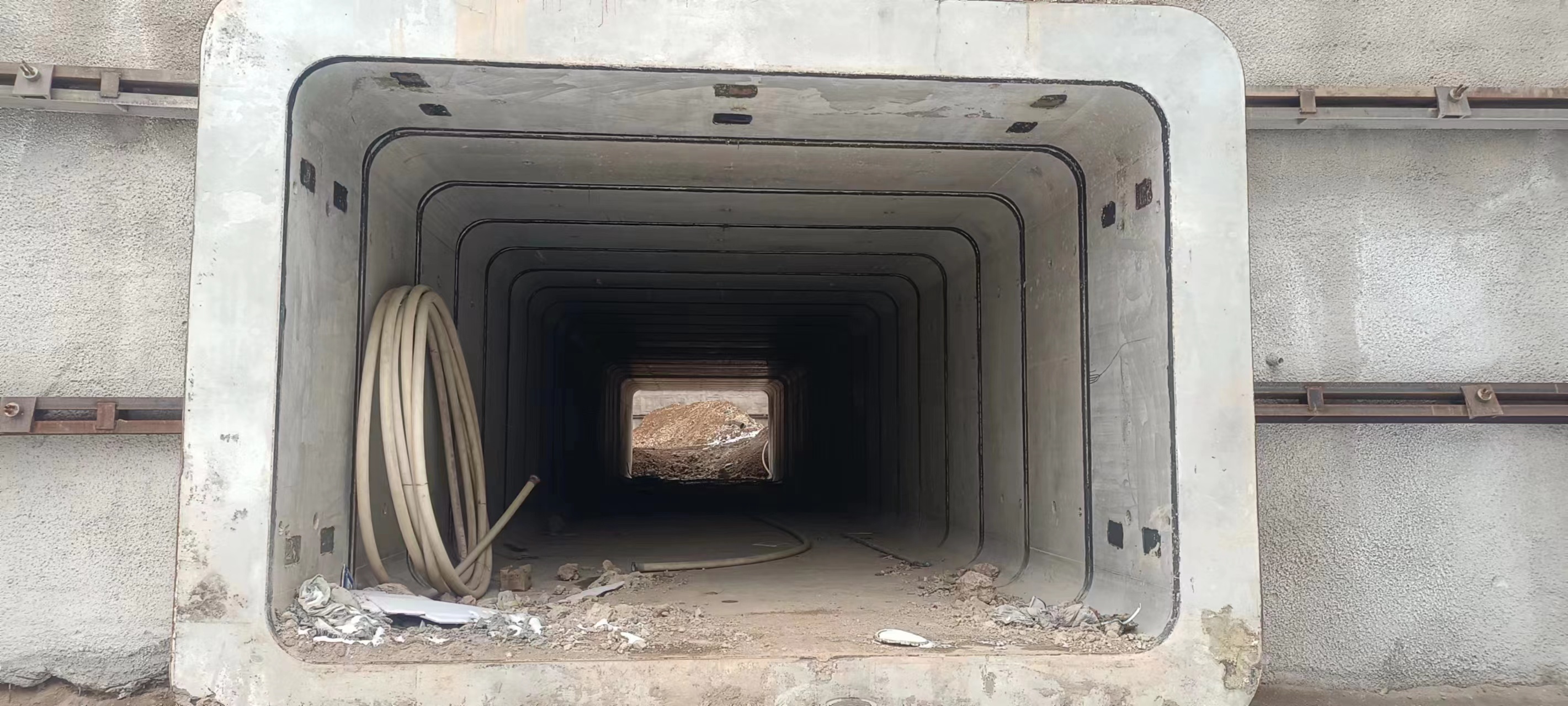三門峽市崤山路與經(jīng)一路過街通道頂管