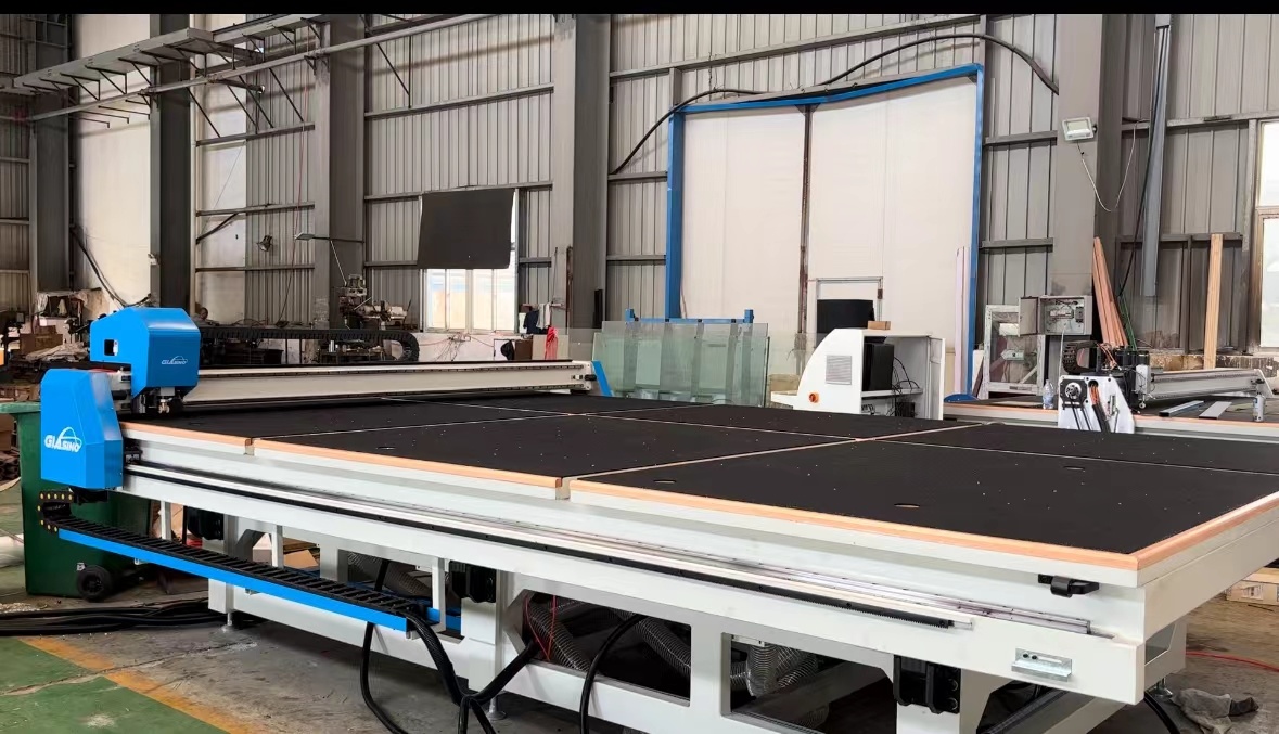 Máquina automática de corte de vidrio con función de mesa inclinable