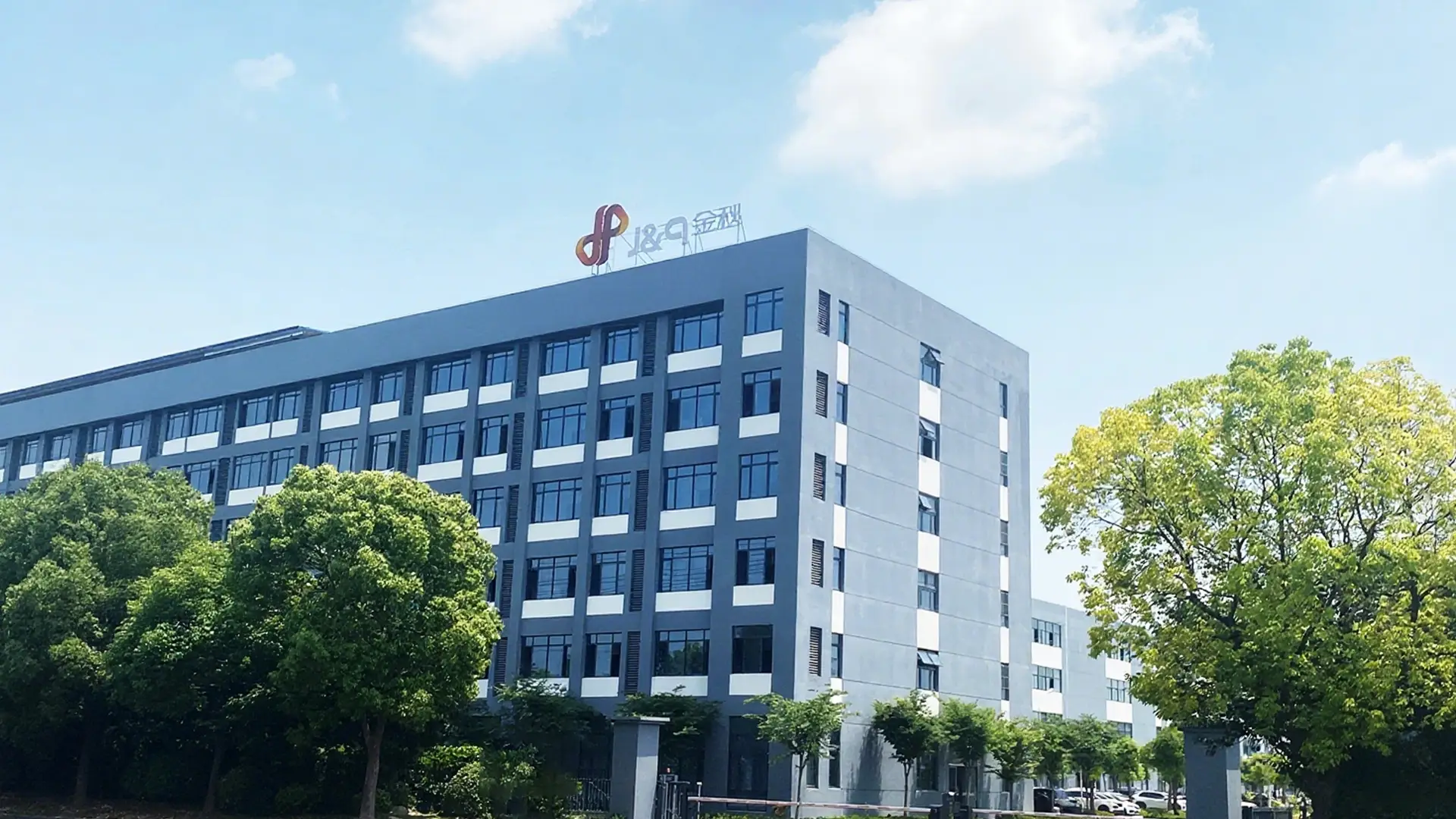 ABOUT JINQIU