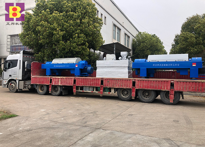 Centrifuge transportation outside Centrifuge transportation outside