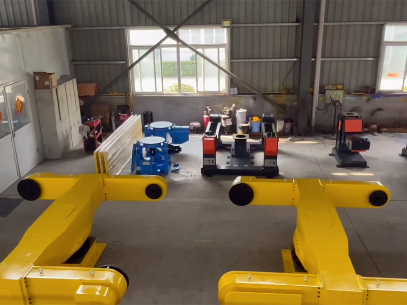Multiple three-axis horizontal positioner Multiple three-axis horizontal positioner