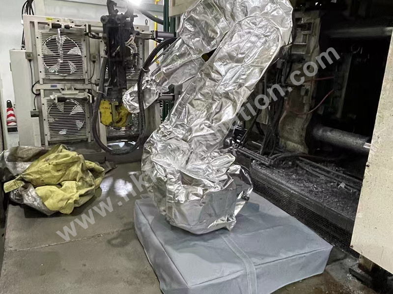 Heat-resistant protective clothing