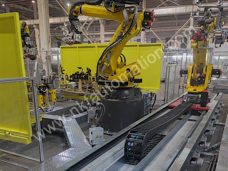 1.5T payload linear rail supporting Fanuc handing robot 1.5T payload linear rail supporting Fanuc handing robot