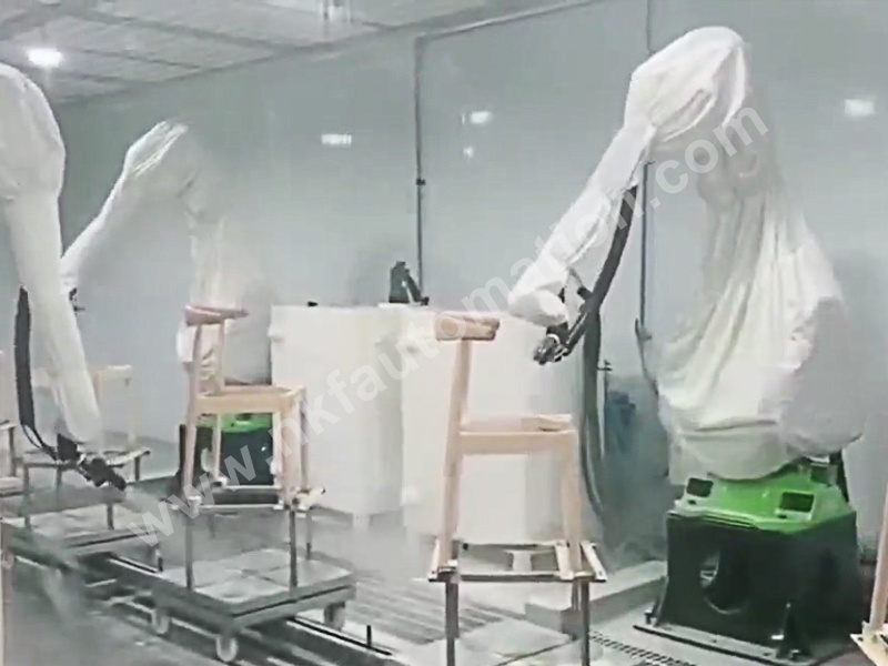 Protective clothing is used for robotic spraying