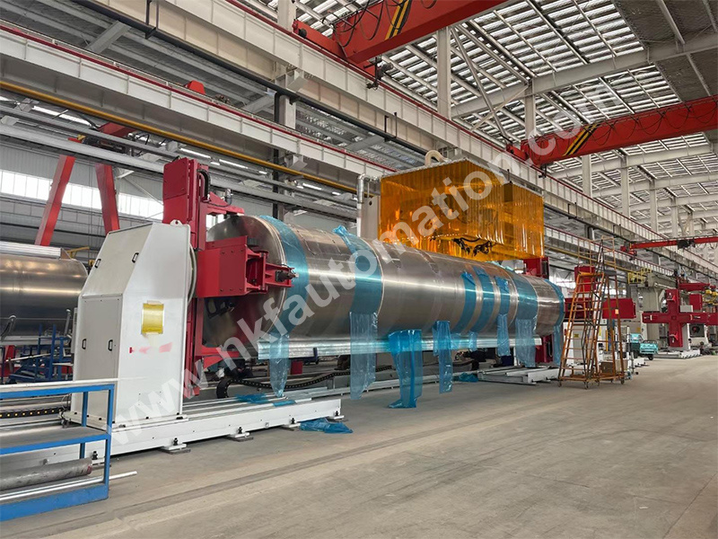 Double drive positioner with headstock and tailstock moving Double drive positioner with headstock and tailstock moving