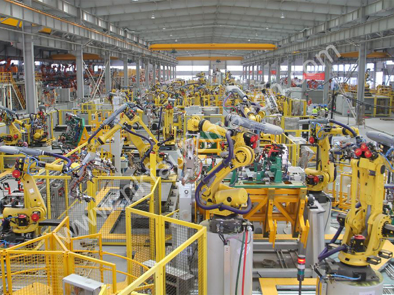Safety fence supporting Fanuc robots in automotive factory Safety fence supporting Fanuc robots in automotive factory