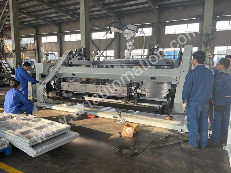 Three-axis vertical positioner supporting ABB welding robot Three-axis vertical positioner supporting ABB welding robot