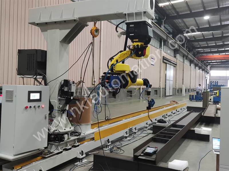 Fanuc Robot and Linear Rail Automatic Welding of Steel Structure Products Fanuc Robot and Linear Rail Automatic Welding of Steel Structure Products