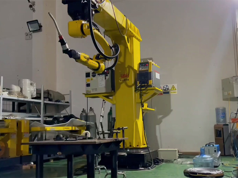 inverted cantilever supporting Fanuc welding robot inverted cantilever supporting Fanuc welding robot