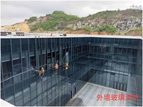 珠海斗門區(qū)僑立中醫(yī)院外墻清洗