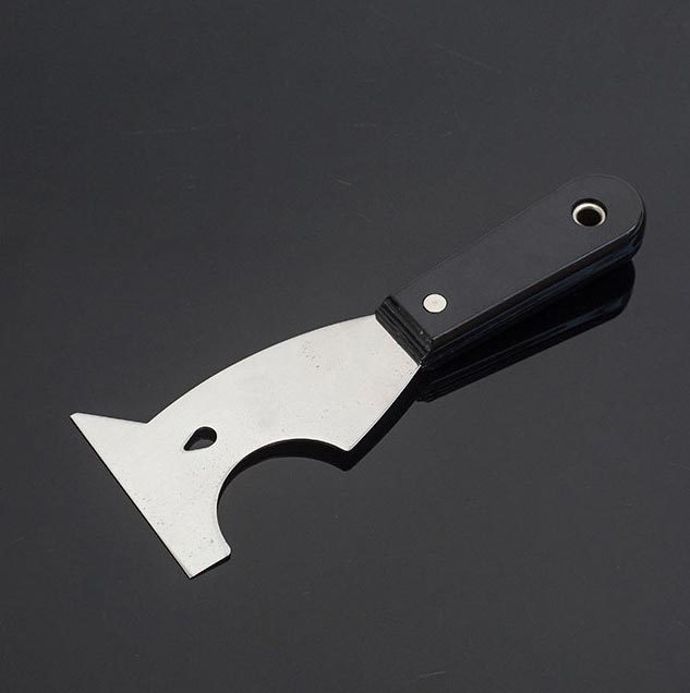 Multifunctional double-clamp putty knife