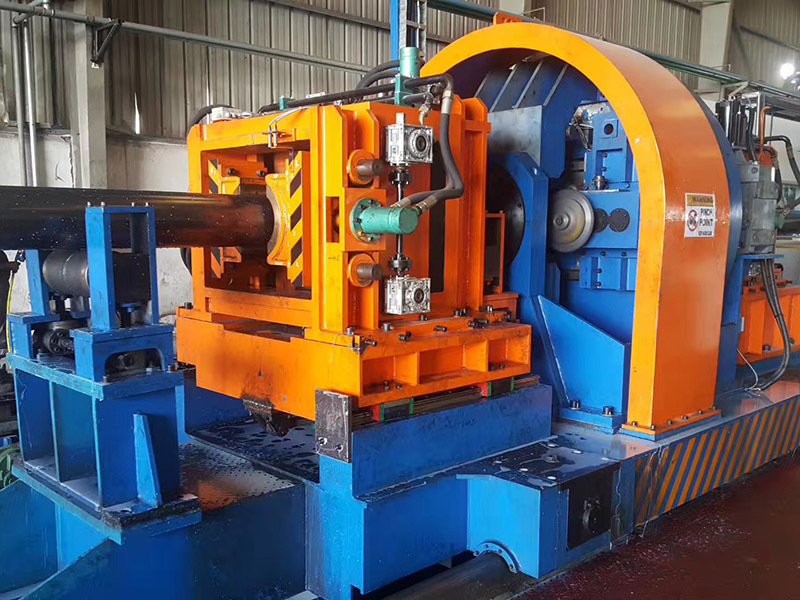 Coarse tube cutting machine