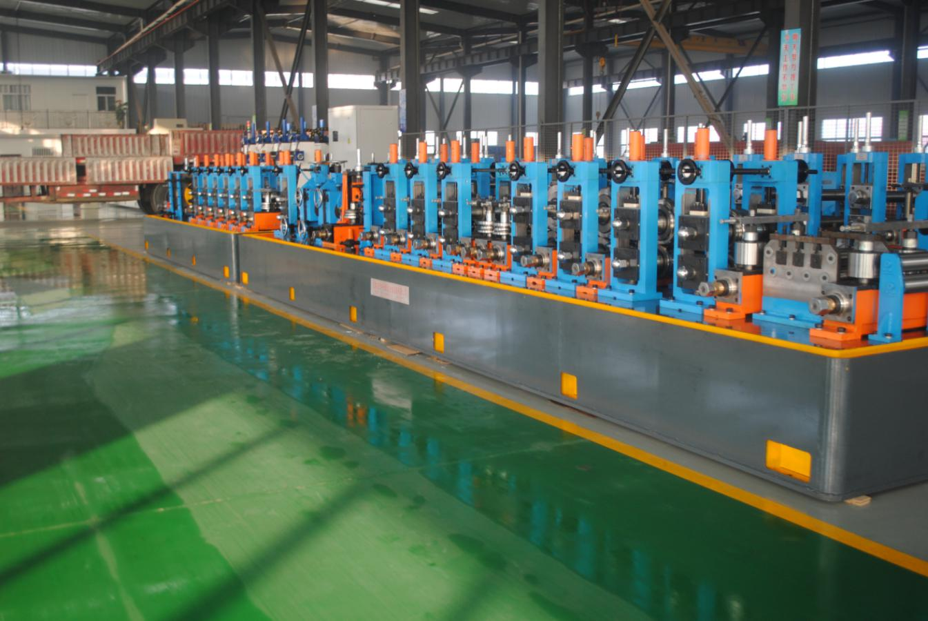 What are the working principles of ERW tube making machine