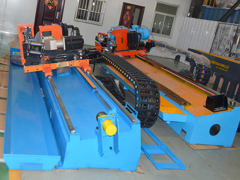 Cold cutting saw