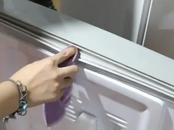 Complete guide for magnetic recovery of refrigerator sealing strips