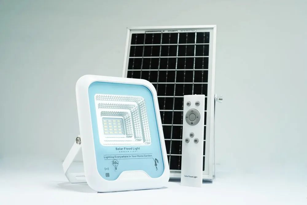 Portable Die-cast Aluminum Outdoor IP67 Solar FloodLight 60W 100W 200W Led Powered Solar Flood Light