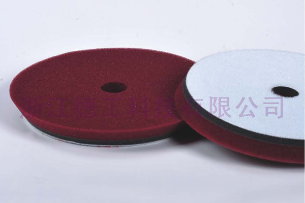 Mesoporous two-color beveled sponge ball