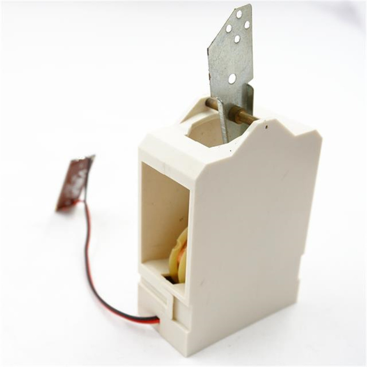 Unlocking Creativity: The Versatile Use of Magnetic Memo Holders in Craftsmanship