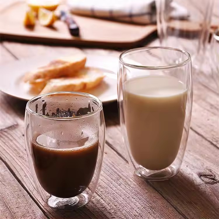 كوب زجاجي مزدوج الجدار