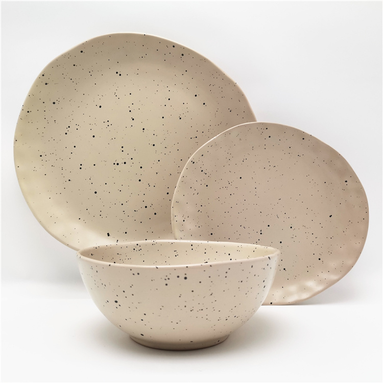 Irregular Shape Stoneware Material Beige Color Dinnerware with Black Speckles
