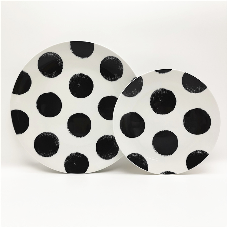 Wholesale Fine Porcelain Round Coupe Shape Dinner Plate with Polka Dots