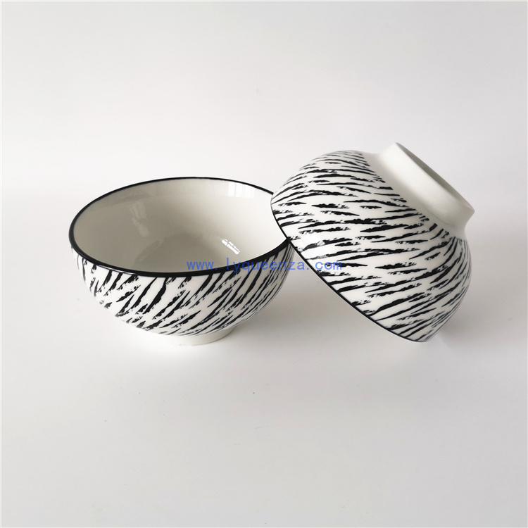 Wholesale 4.5 - Inch Small Porcelain Bowls: Add a Touch of Wild Elegance to Your Table