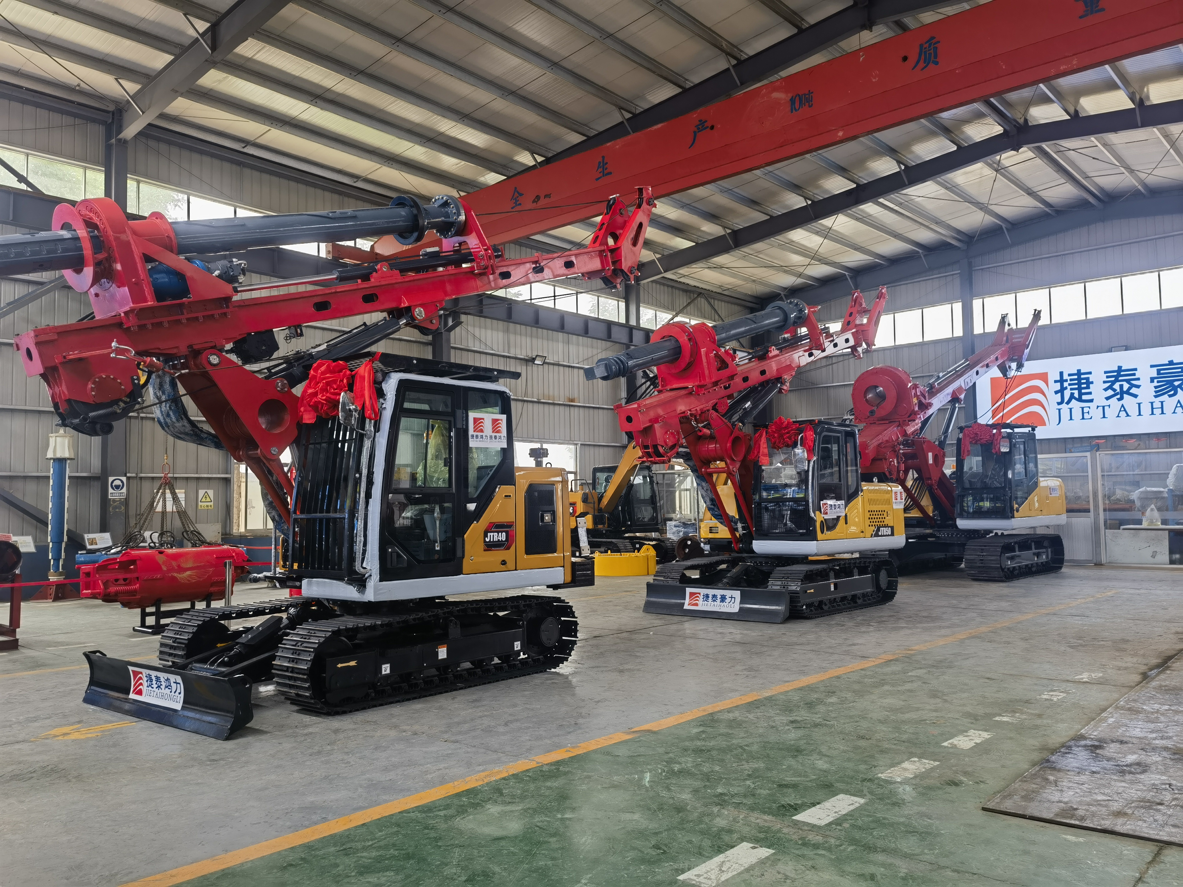 The small rotary drilling rig independently developed by Jietai Haili has been successfully offline and sent to overseas markets in batches, with high efficiency performance attracting much attention.