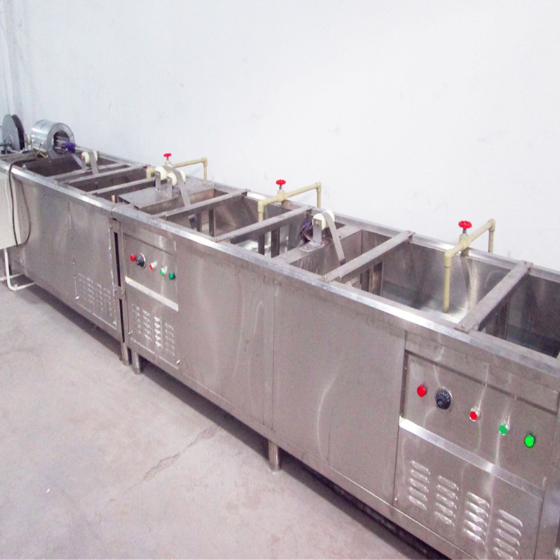 Cleaning machine
