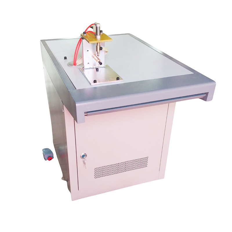 Spot welding machine
