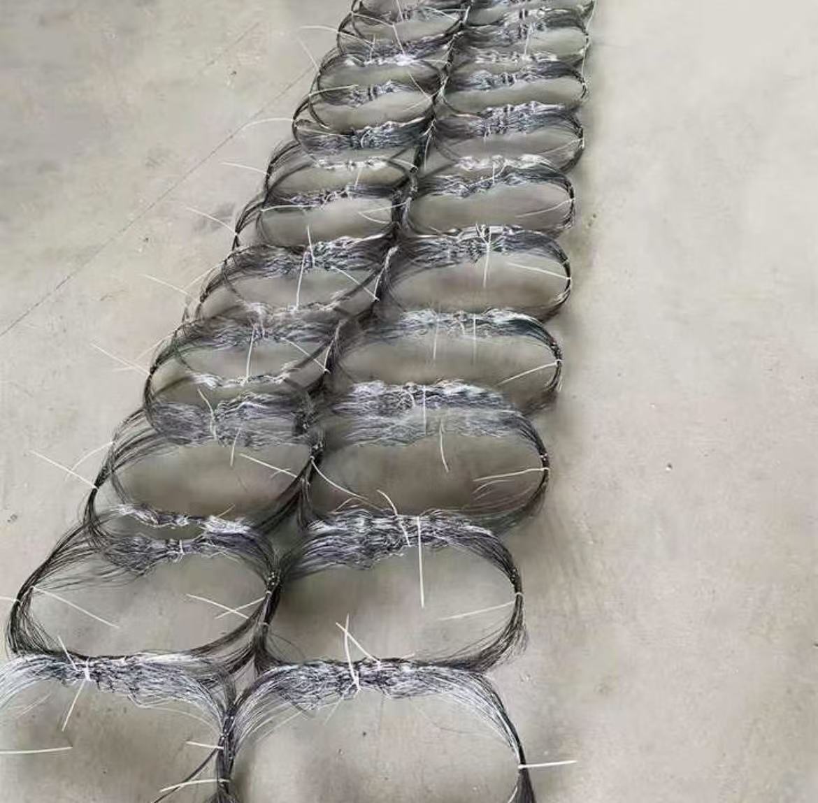 Anti-tank obstacle net