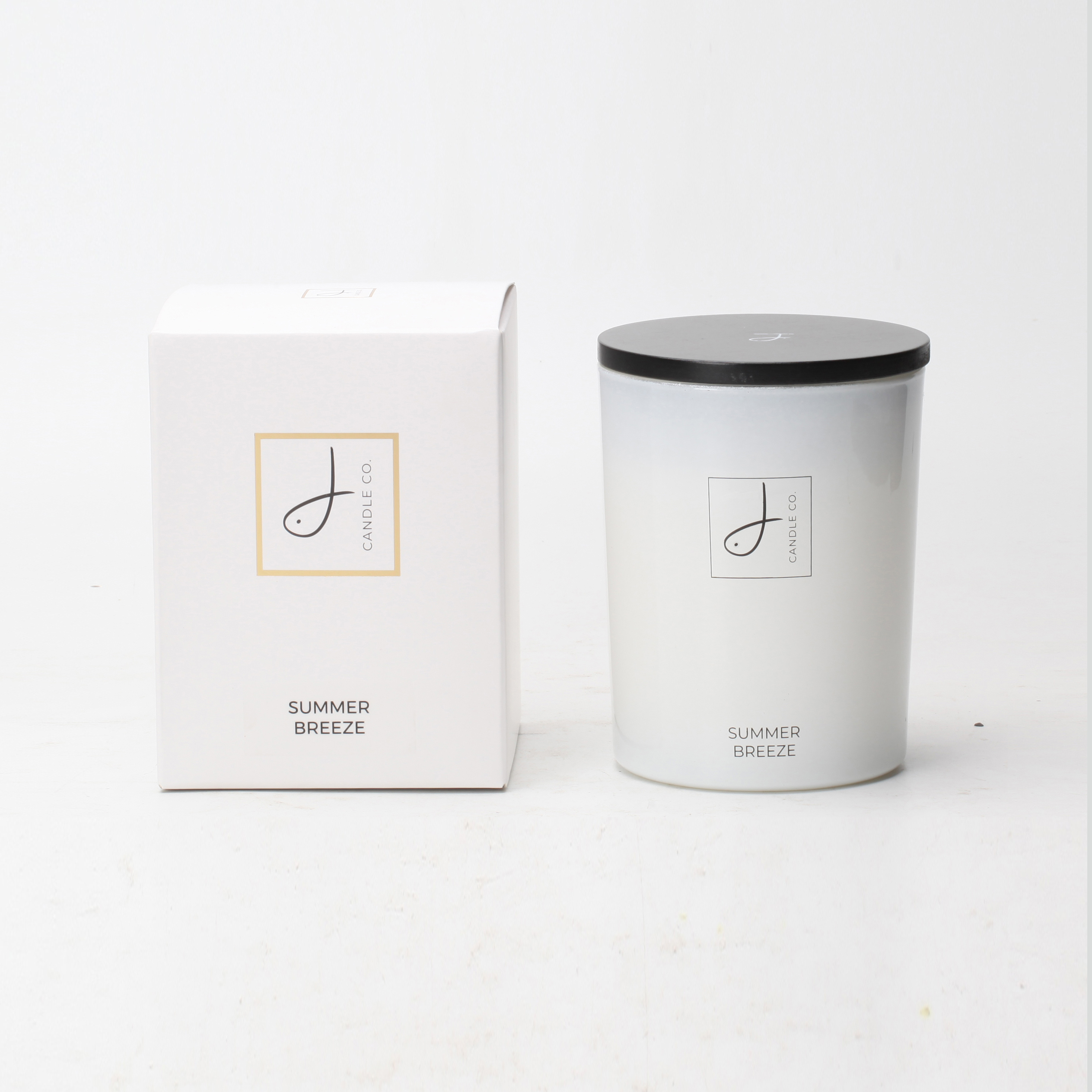 White Ocean Breeze scented candle