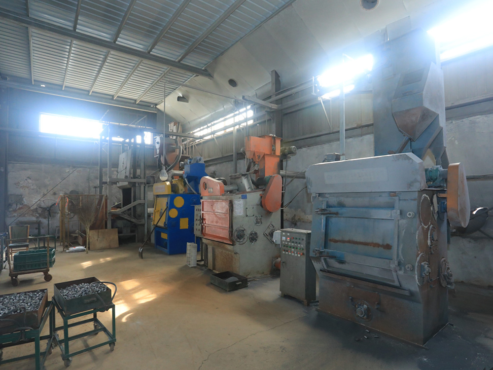 Shot blasting machine