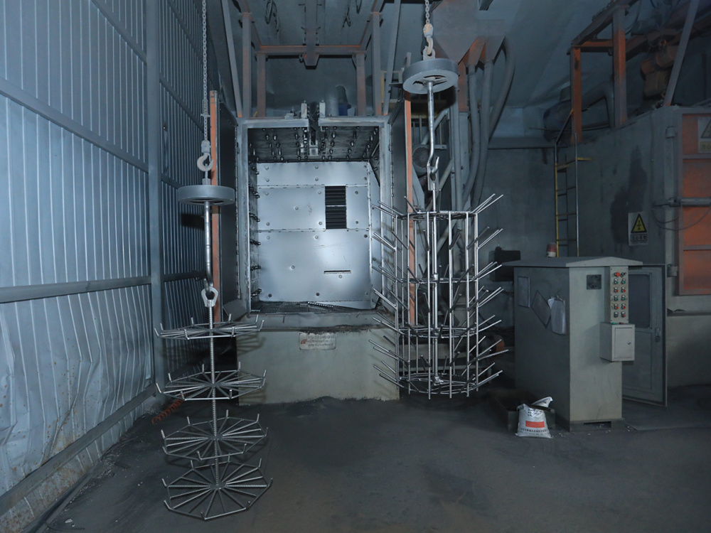 Hook type shot blasting machine