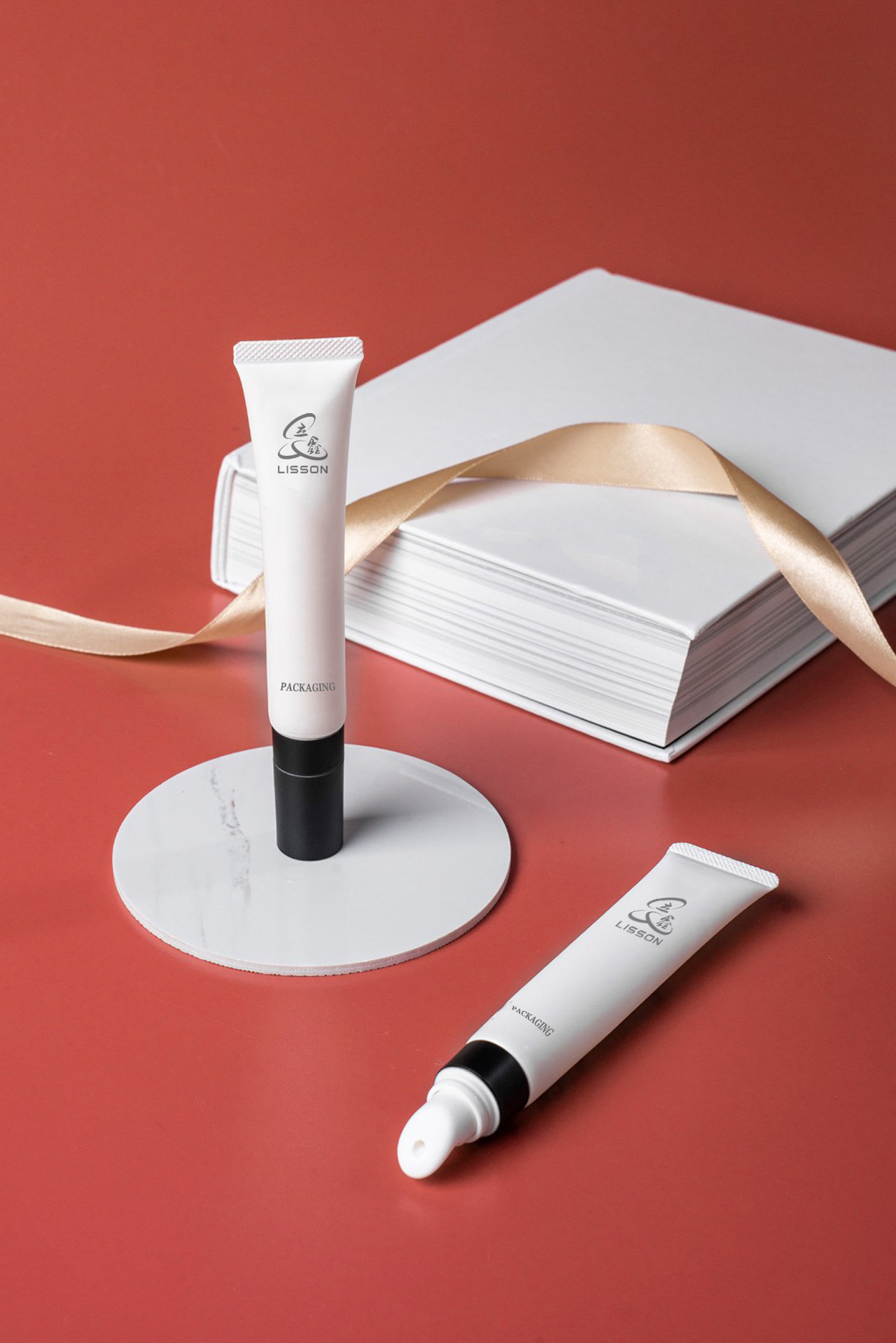Ceramic Applicator Eye Cream Tube