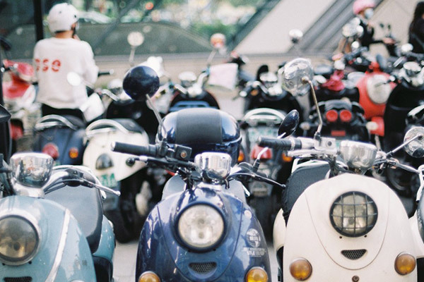 How to learn to ride an electric bike for newbies