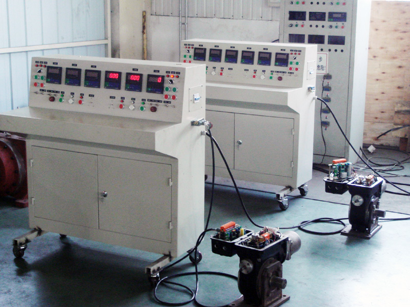 Integrated test bench for complete machine